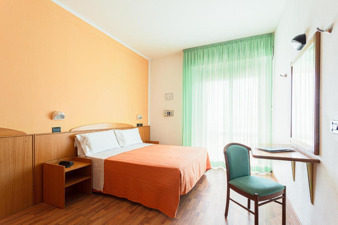Little Hotel Cesenatico Exterior foto